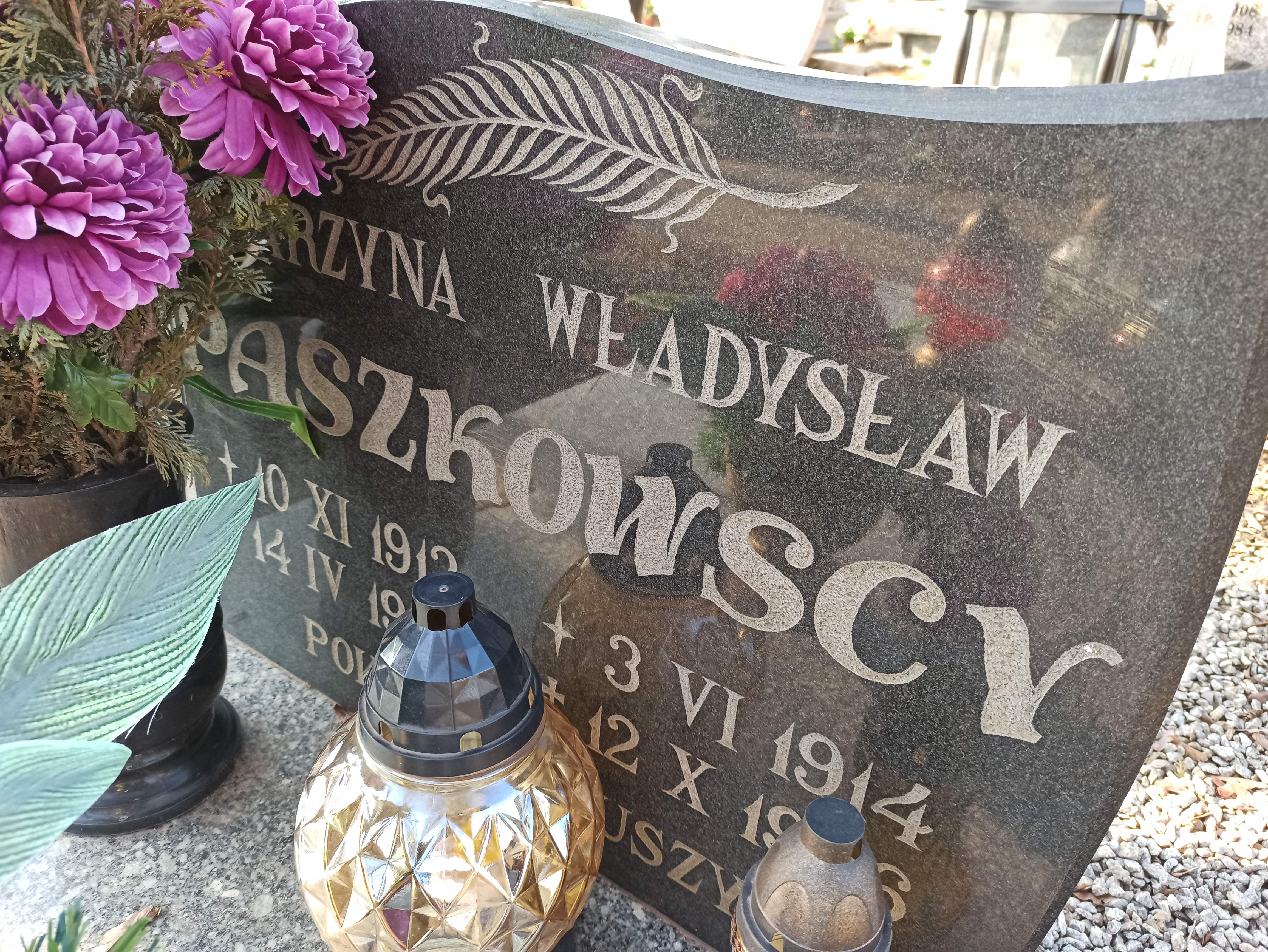 Grób Władysław Paszkowski